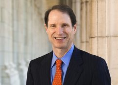 Ron_Wyden_official_photo